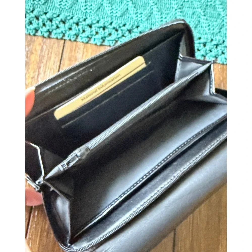 Buxton Black Genuine Leather Clutch Wallet Checkbook Organizer Gold Tone Snap